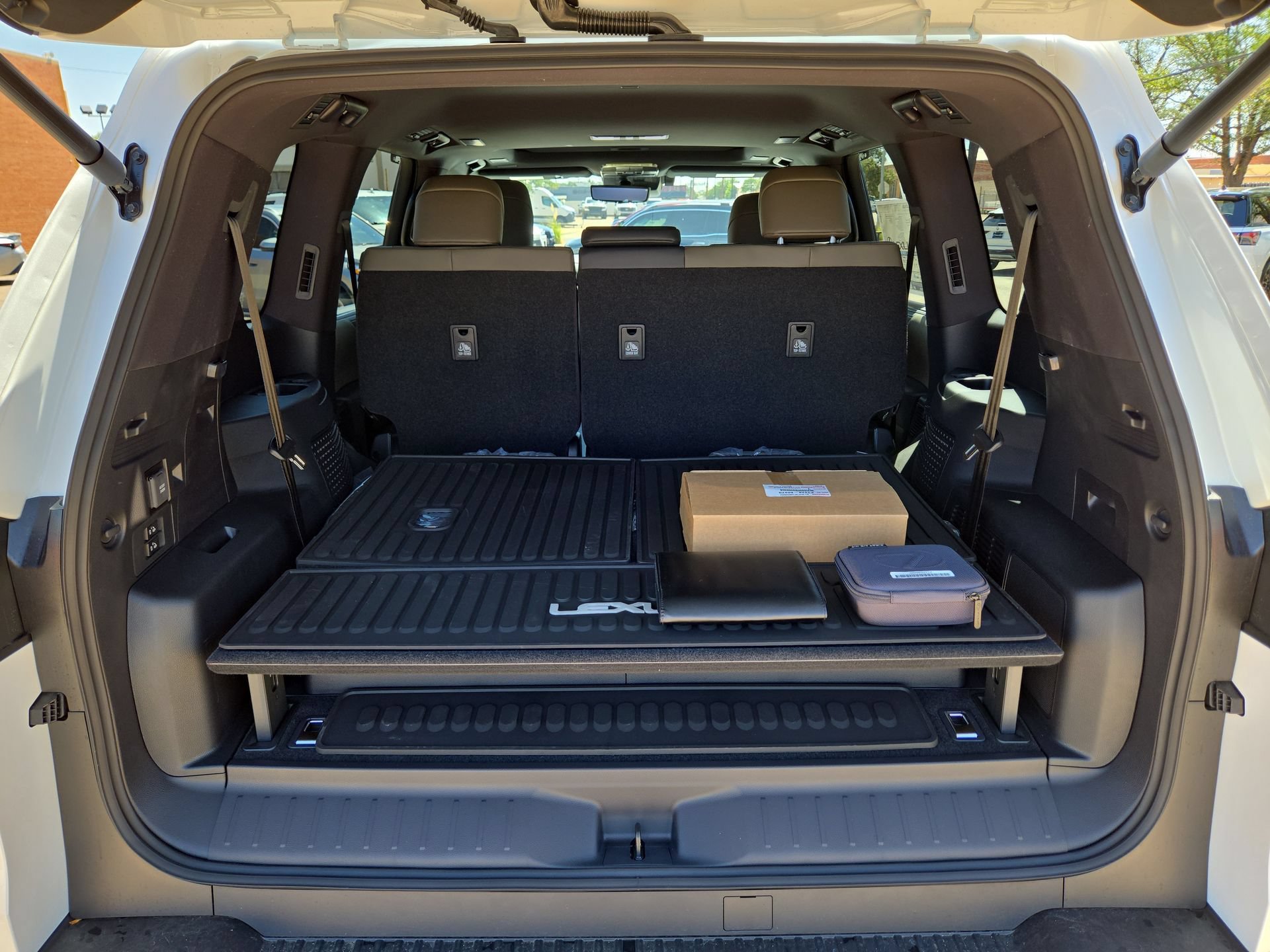 New 2026 Lexus LX 700h Overtrail AWD/4WD image 12