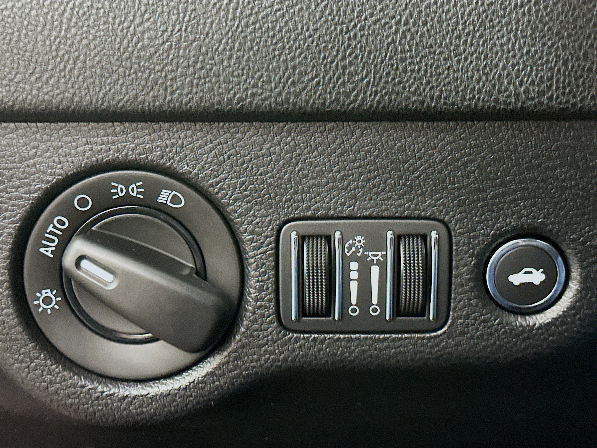 Used 2022 Dodge Charger SXT image 16