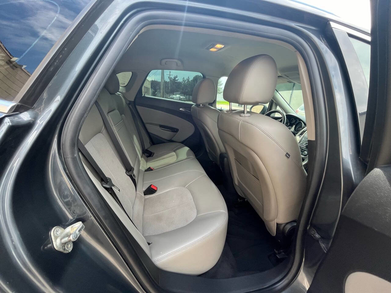 Used 2013 Buick Verano FWD image 16