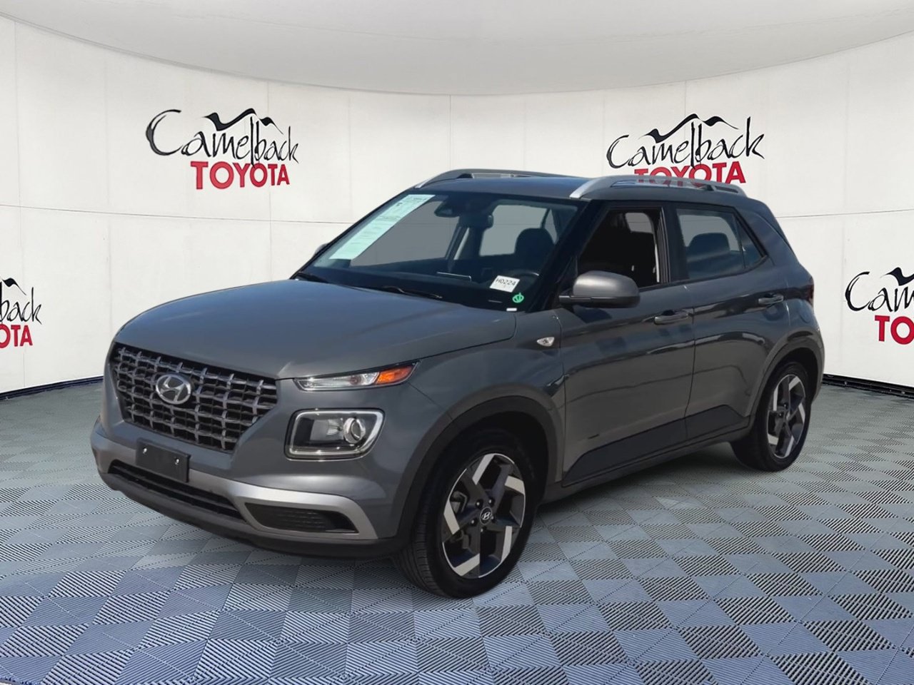 Used 2025 Hyundai Venue SEL FWD image 7