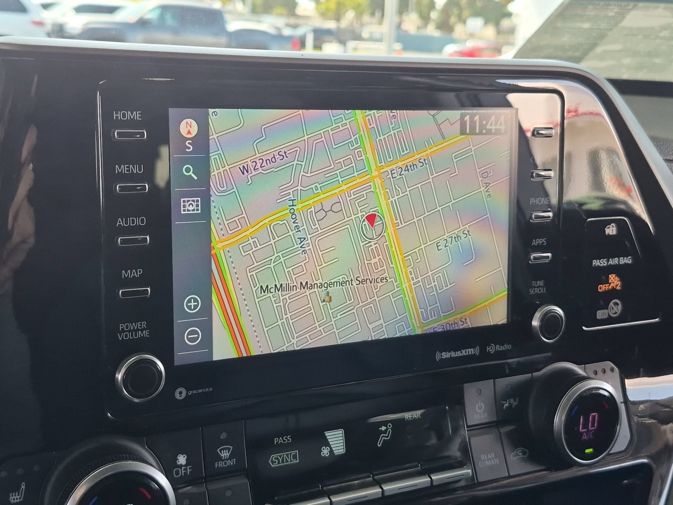 Used 2022 Toyota Highlander XLE FWD image 21
