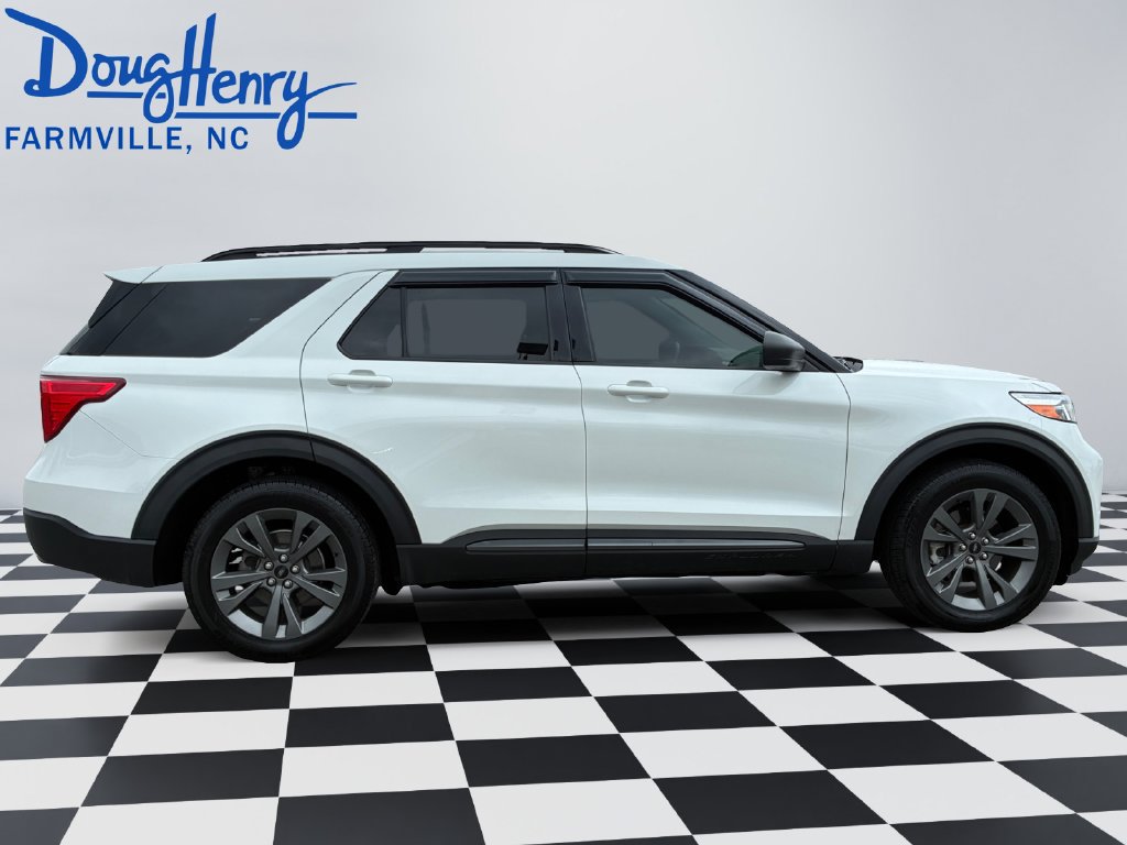 Used 2021 Ford Explorer XLT w/ Equipment Group 202A AWD/4WD image 6
