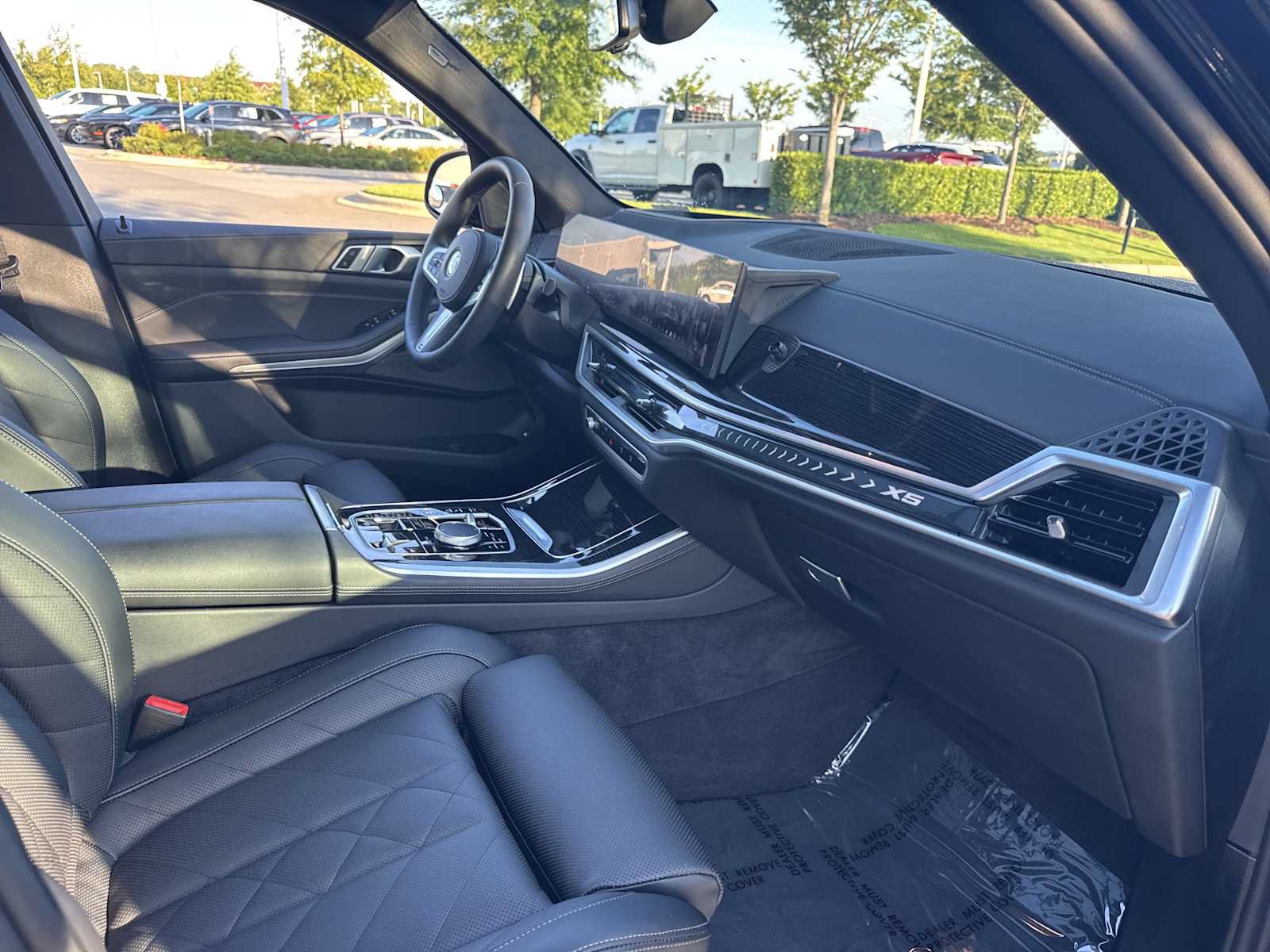 Used 2025 BMW X5 xDrive50e w/ M Sport Package AWD/4WD image 22