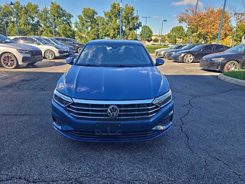 Used 2019 Volkswagen Jetta SEL Premium FWD image 2