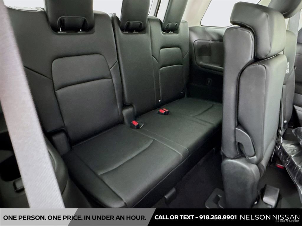 New 2026 Nissan Pathfinder Platinum image 28