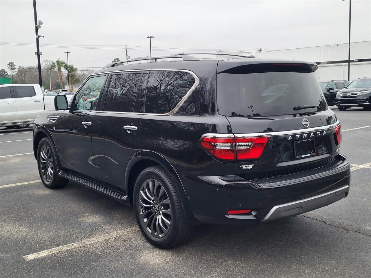 Used 2022 Nissan Armada Platinum w/ Captain's Chairs Package image 6