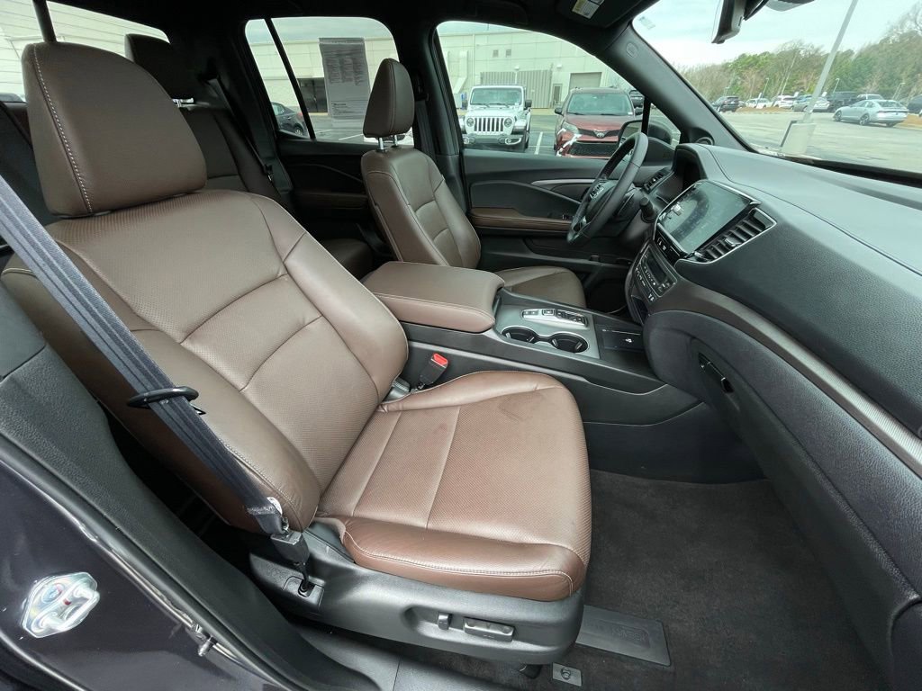 Certified 2025 Honda Ridgeline RTL image 33