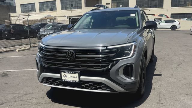 New 2026 Volkswagen Atlas Peak Edition AWD/4WD image 3