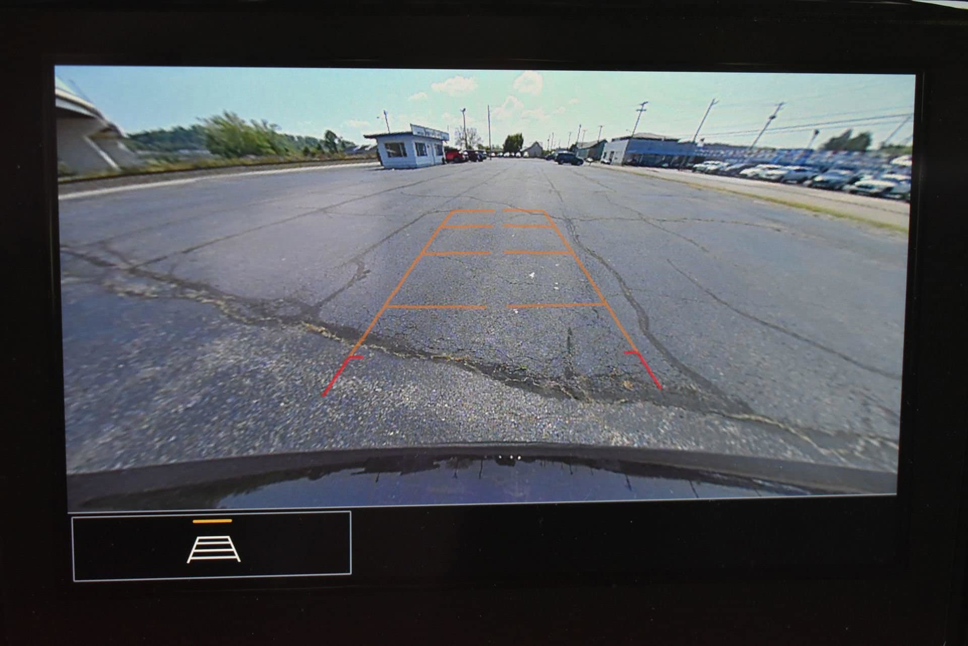 Used 2023 Chevrolet Traverse LT FWD image 29