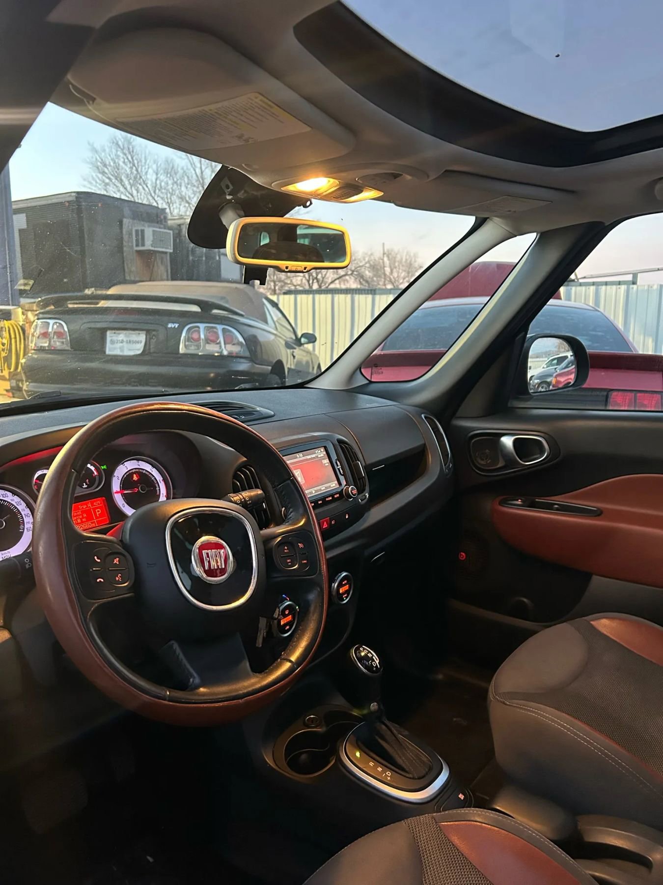 Used 2014 FIAT 500L Trekking w/ Popular Equipment Group FWD image 6
