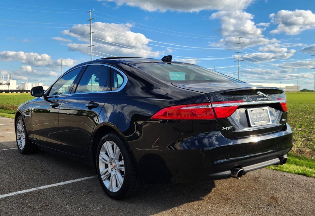 Used 2016 Jaguar XF Premium RWD image 3