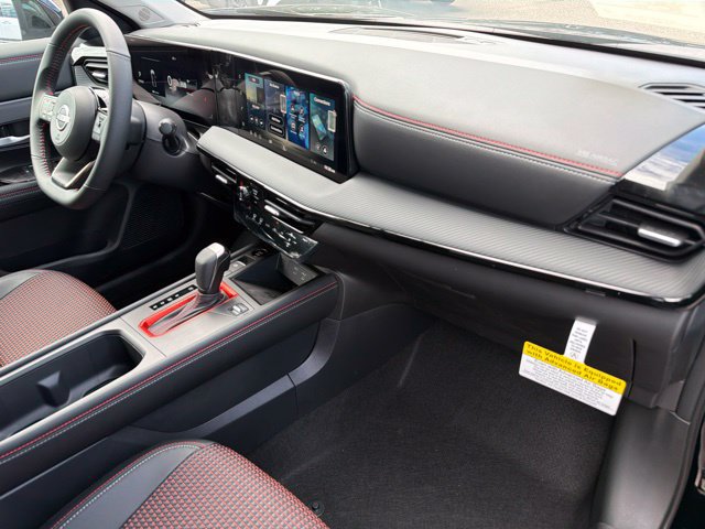 New 2026 Nissan Kicks SR AWD/4WD image 11