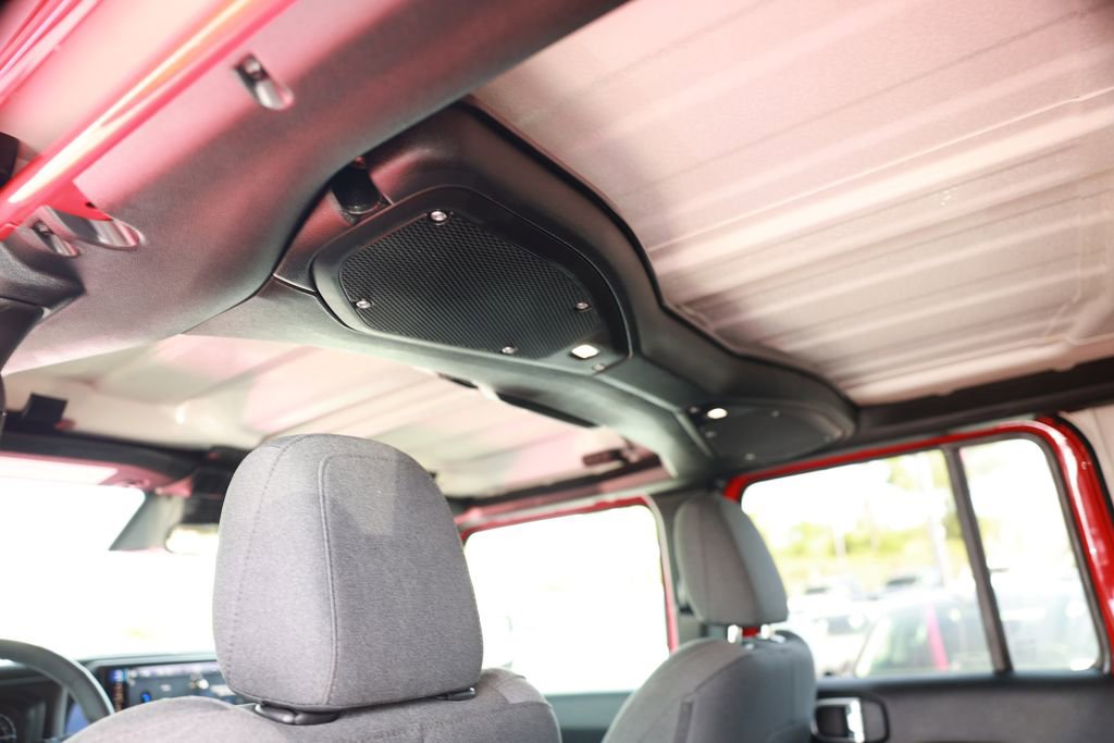 Used 2025 Jeep Wrangler Unlimited Sahara image 36