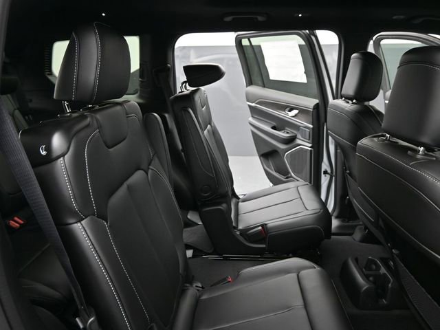 New 2026 Jeep Grand Cherokee L Limited image 21