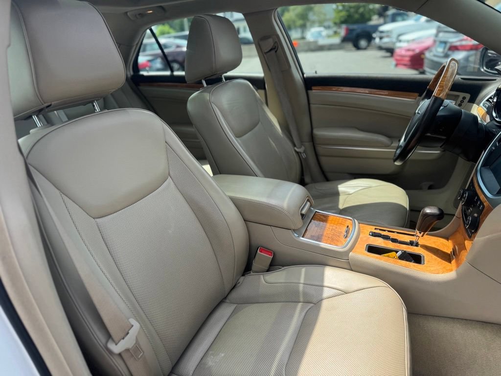 Used 2014 Chrysler 300 C AWD/4WD image 20