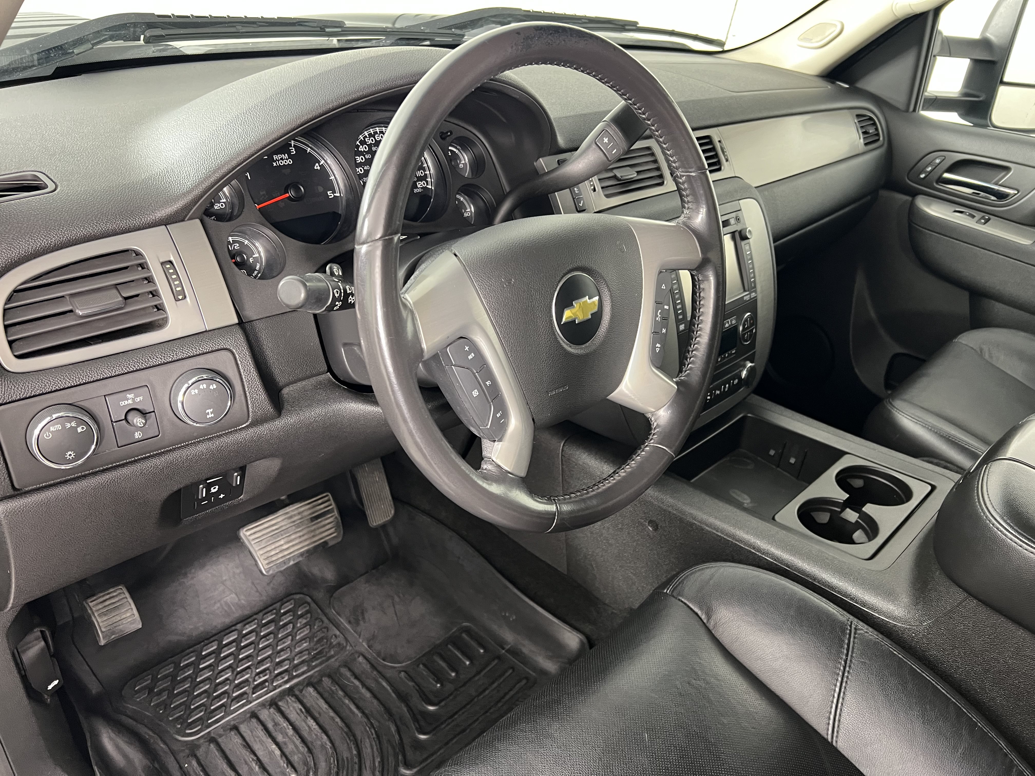 Used 2012 Chevrolet Silverado 2500 LTZ w/ LTZ Plus Package AWD/4WD image 17