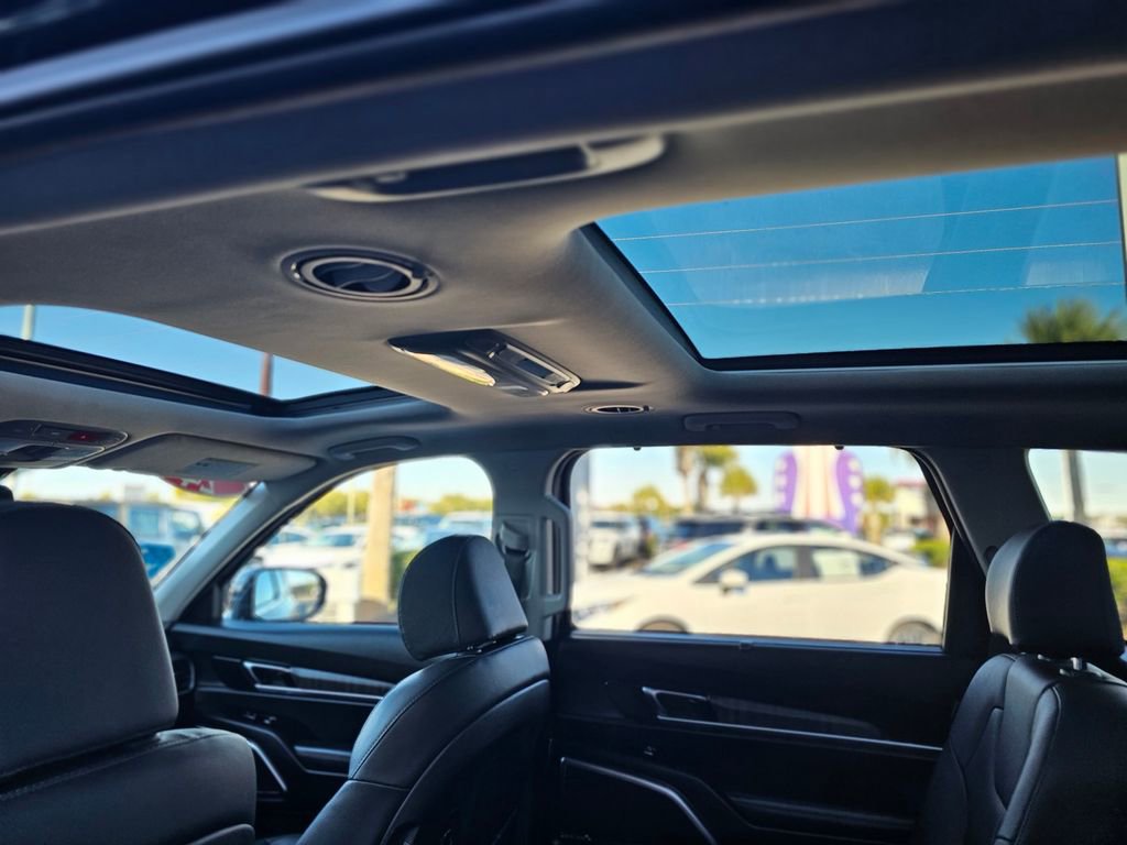 Used 2024 Kia Telluride SX image 20