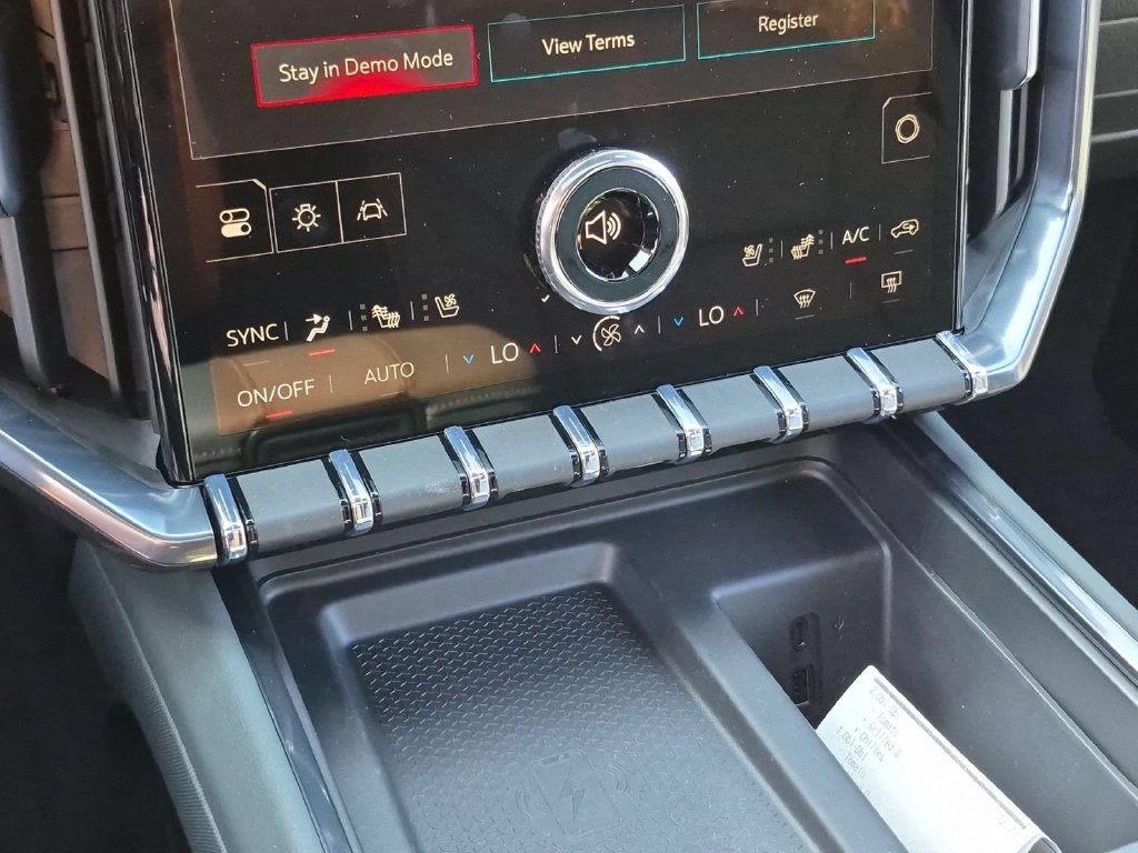New 2026 GMC Acadia AT4 w/ Luxury Package AWD/4WD image 12