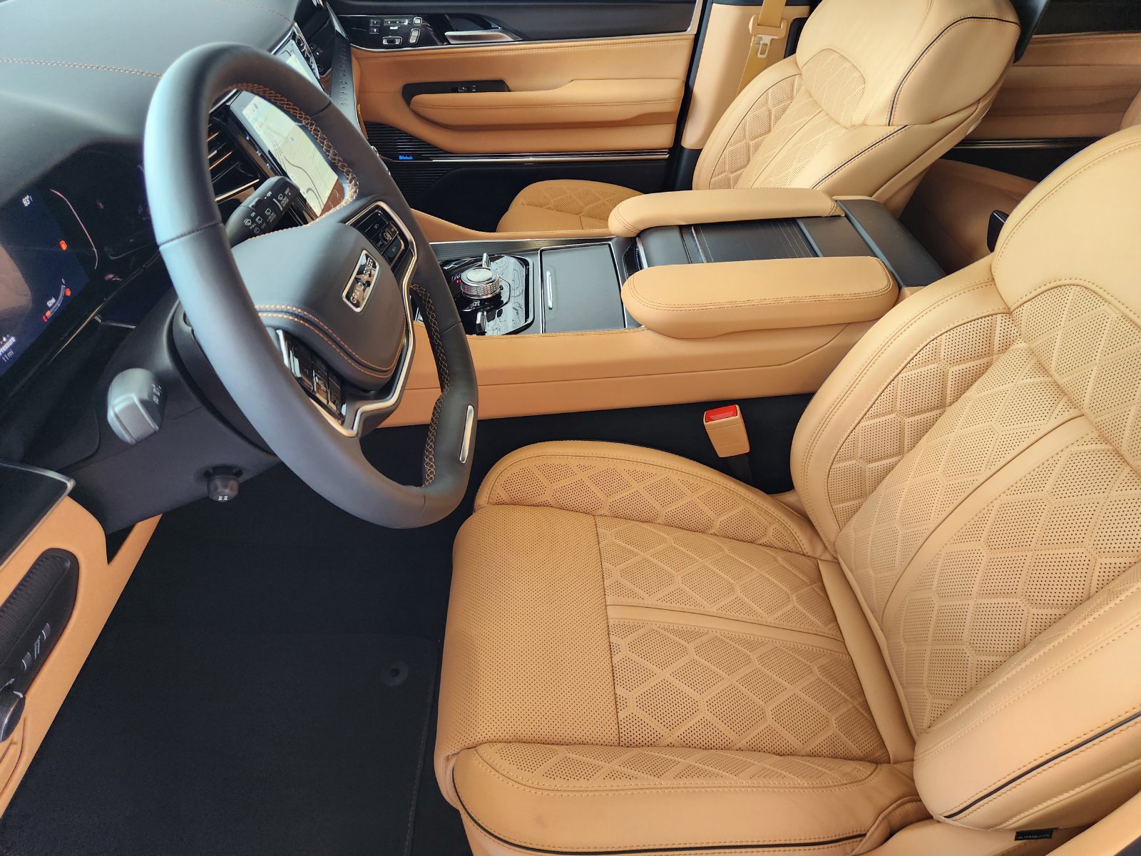 New 2026 Jeep Grand Wagoneer L Summit AWD/4WD image 12