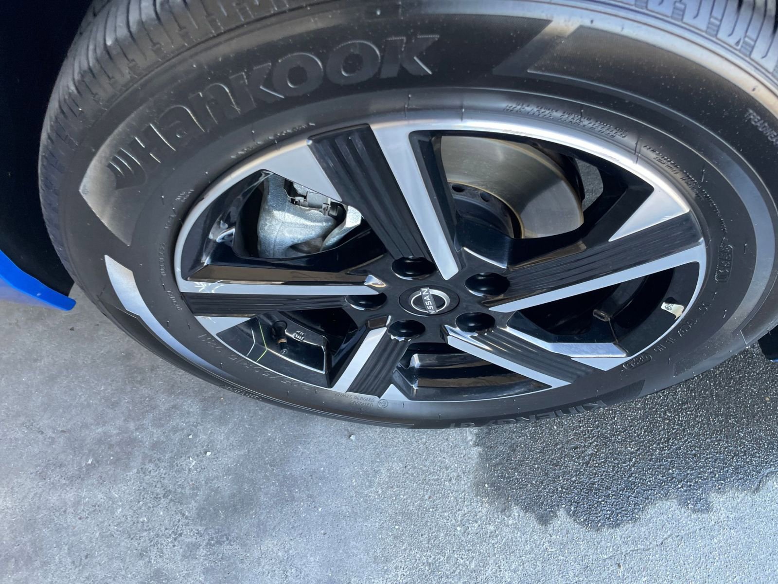 Used 2025 Nissan Sentra SV image 30