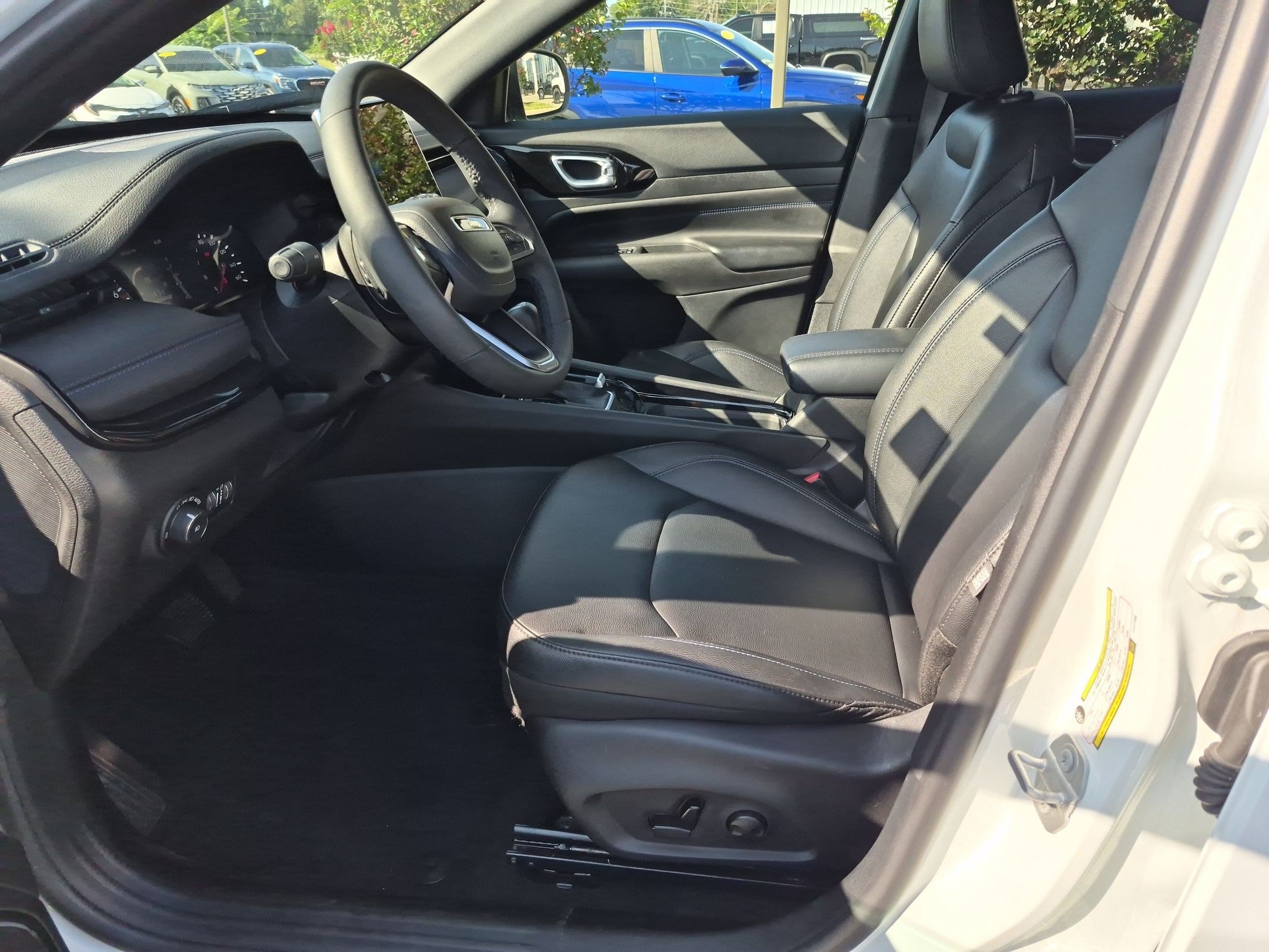 Used 2026 Jeep Compass Limited AWD/4WD image 11