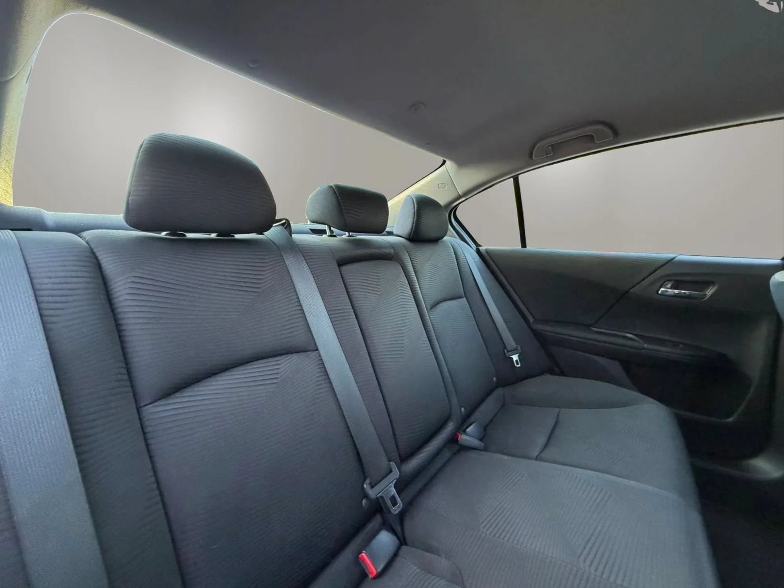 Used 2015 Honda Accord LX image 29