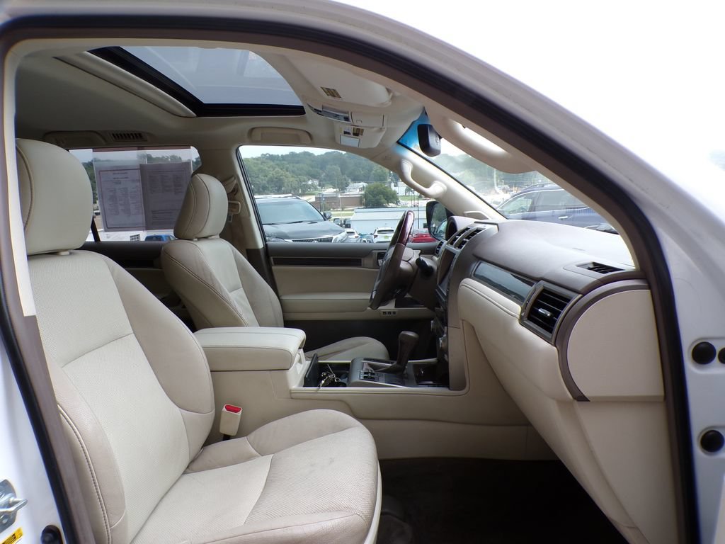 Used 2014 Lexus GX 460 w/ Premium Package AWD/4WD image 15