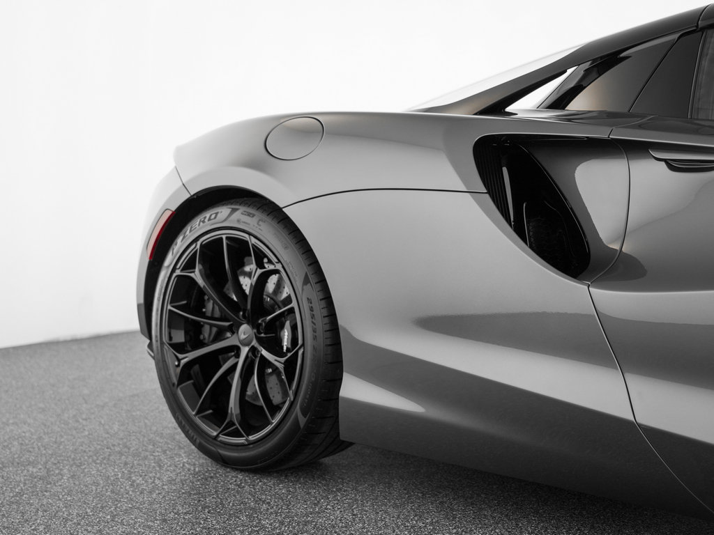 New 2026 McLaren Artura Spider RWD image 30