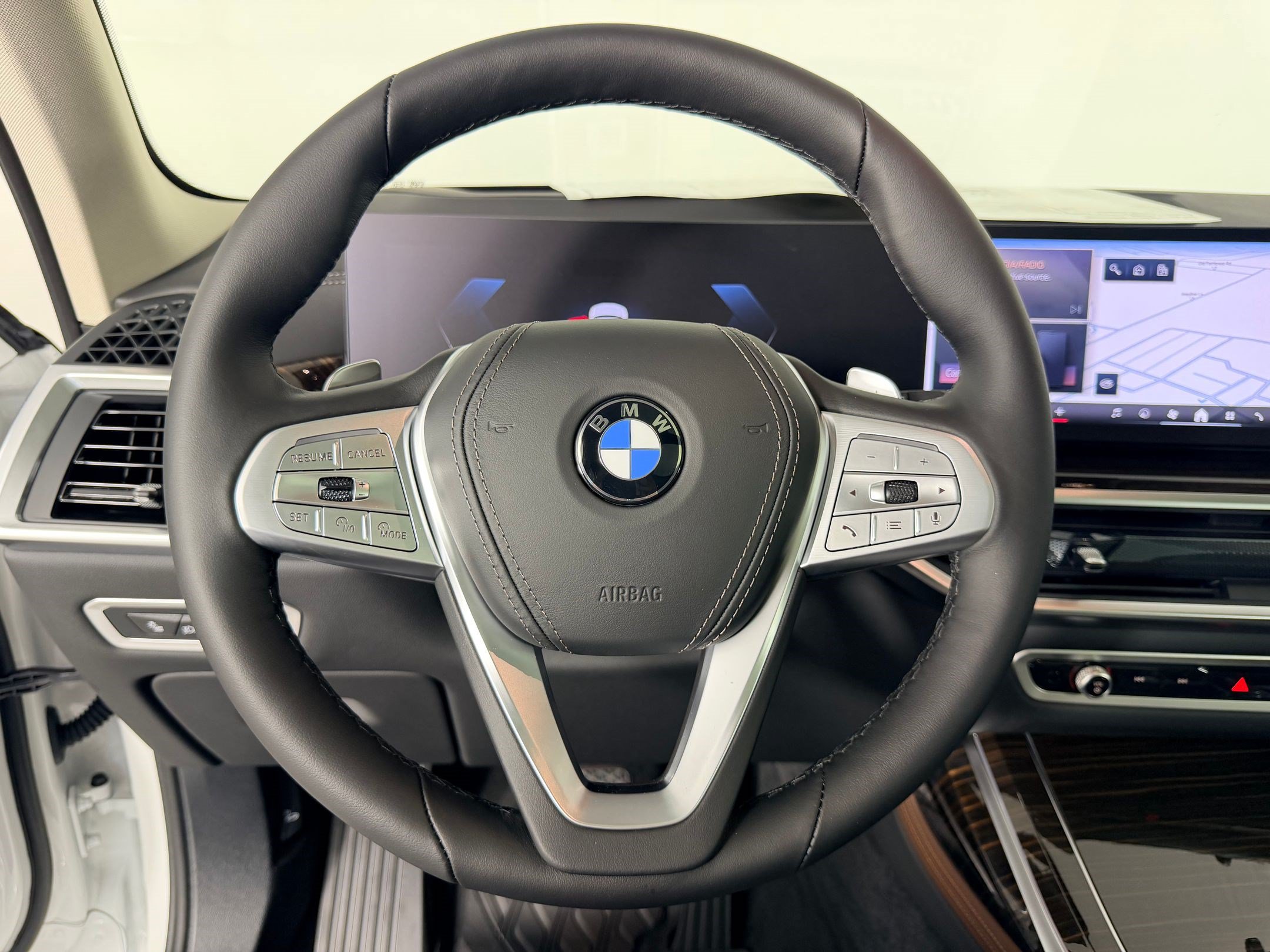 Used 2027 BMW X7 xDrive40i w/ Executive Package AWD/4WD image 11