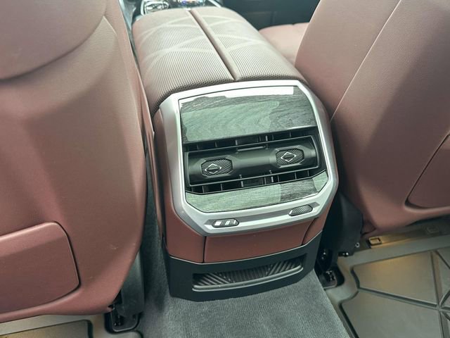 Used 2026 BMW 740i xDrive image 19