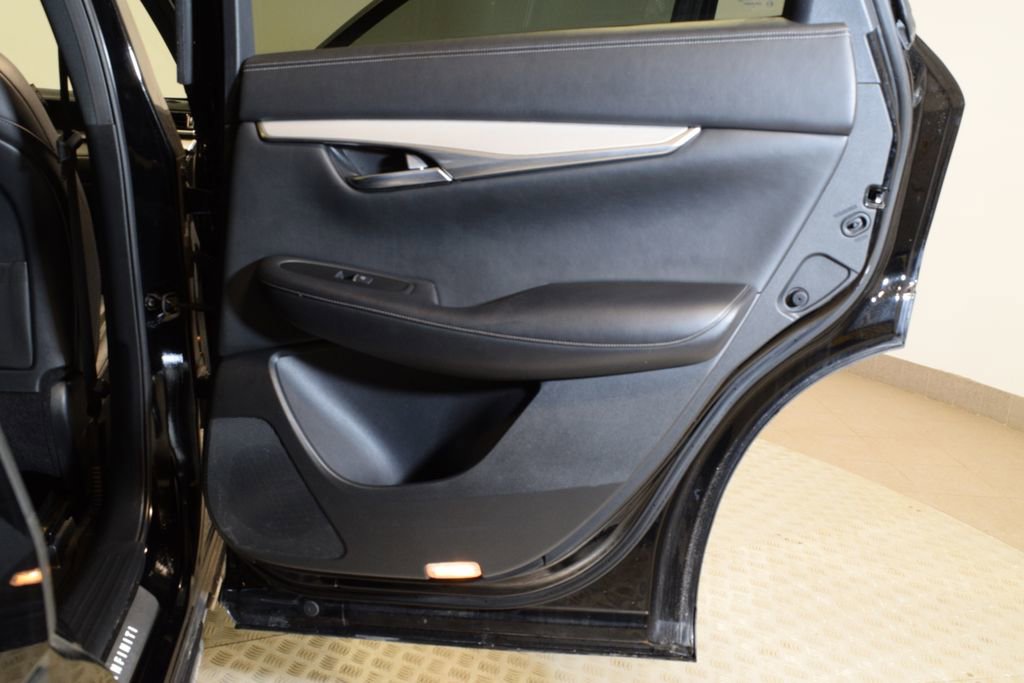 Used 2021 INFINITI QX50 Luxe w/ Appearance Package image 31