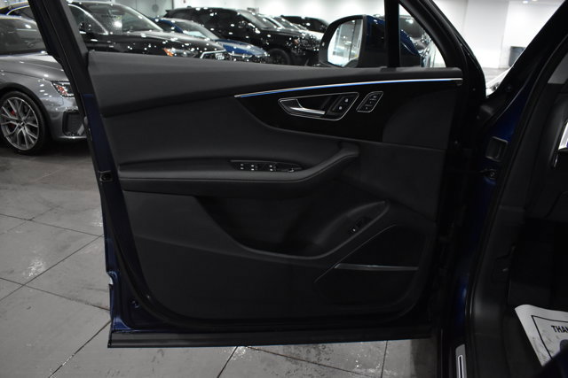 Used 2023 Audi Q7 3.0T Prestige image 35