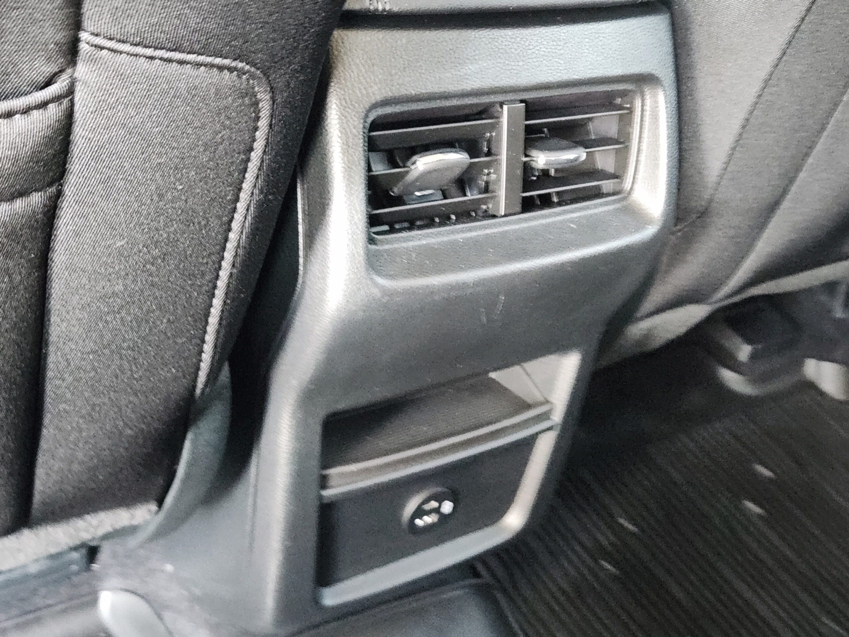 Used 2022 Ford Edge SE AWD/4WD image 28