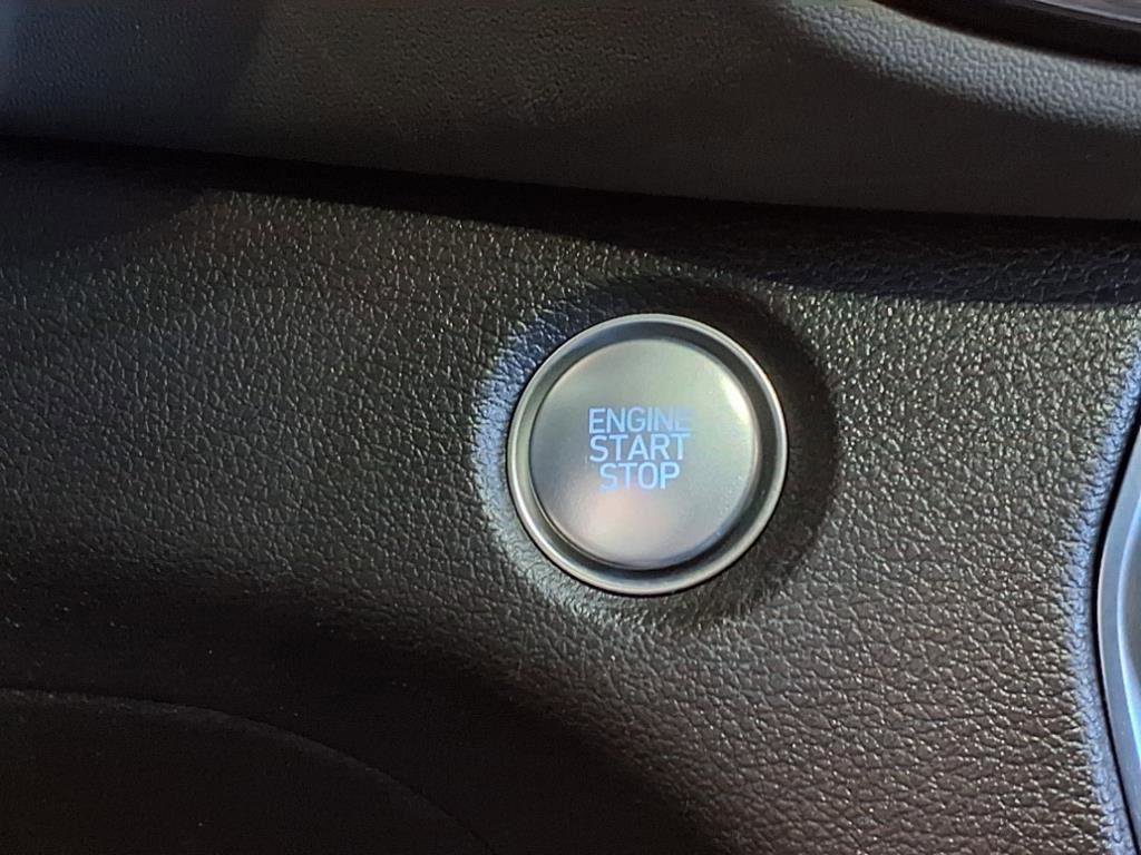 Used 2019 Hyundai Santa Fe Limited image 29