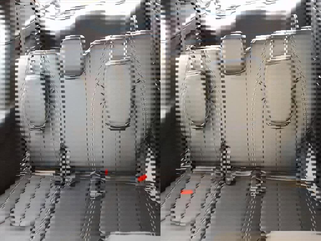 New 2026 Chrysler Voyager LX image 10