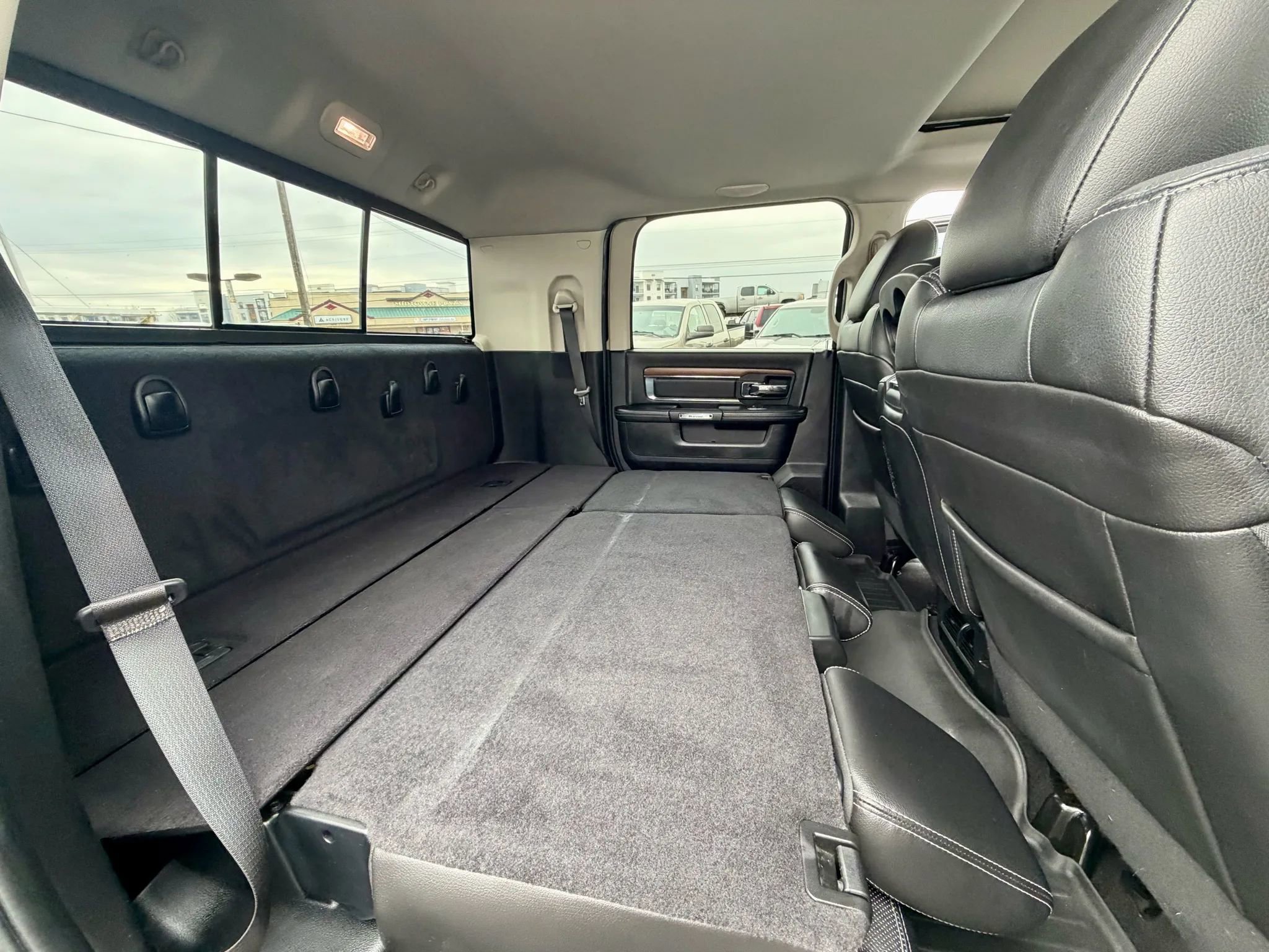 Used 2015 RAM 2500 Laramie image 18