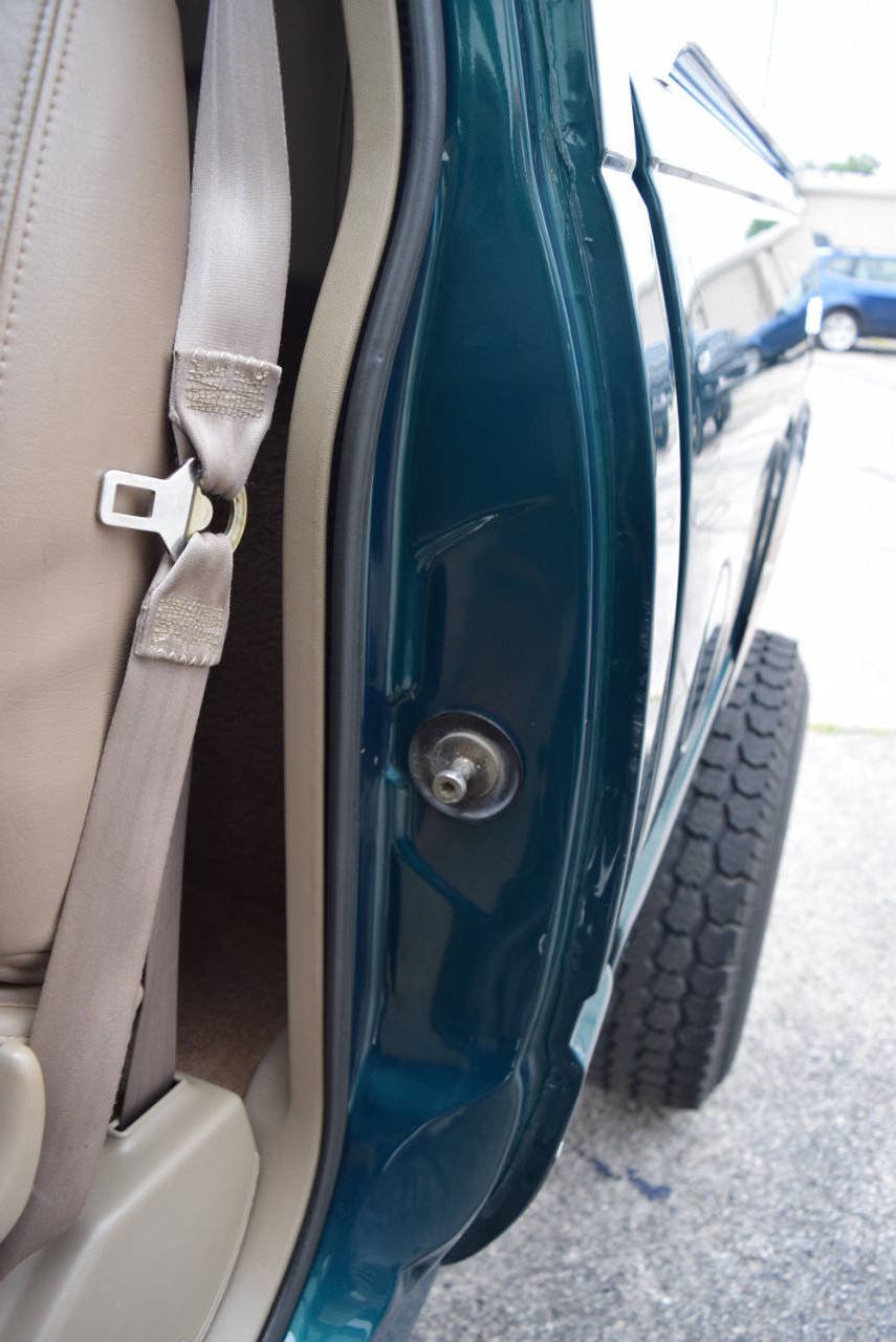 Used 1997 Chevrolet Silverado 1500 4x4 Regular Cab w/ Preferred Equipment Group 2 image 45