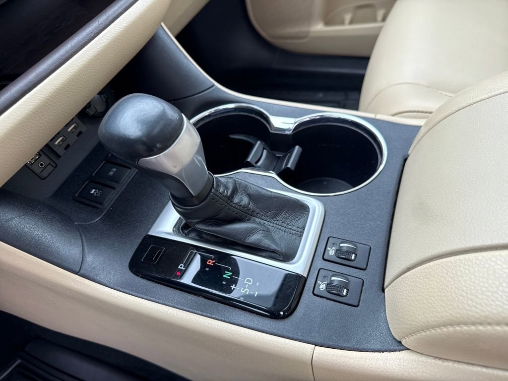 Used 2019 Toyota Highlander XLE image 25