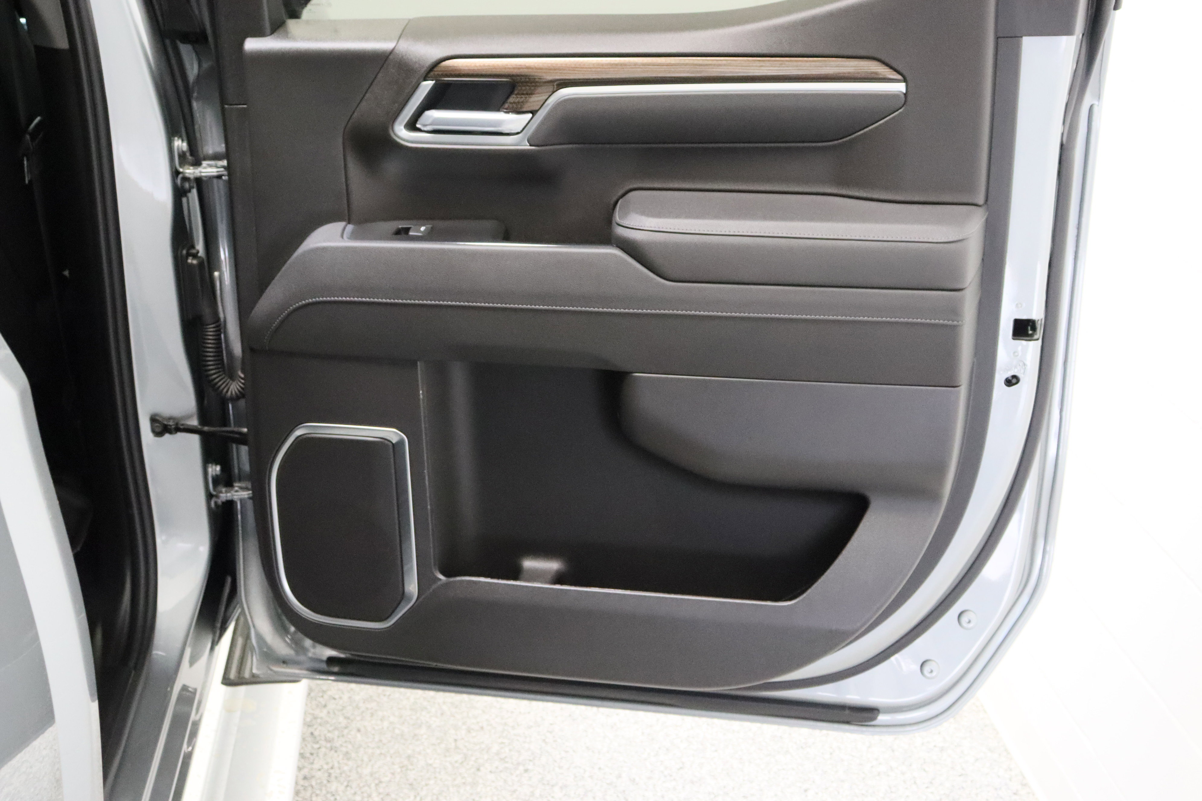 Used 2026 Chevrolet Silverado 1500 LT w/ Texas Edition Plus RWD image 34