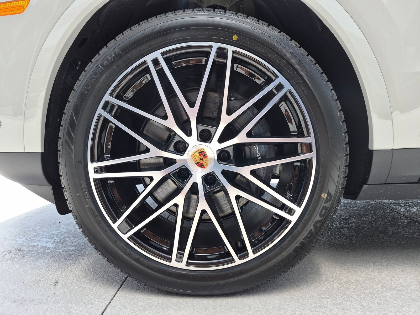 New 2026 Porsche Cayenne Coupe AWD/4WD image 29