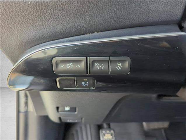 Used 2020 Toyota Prius LE w/ Protection Package #2 FWD image 11