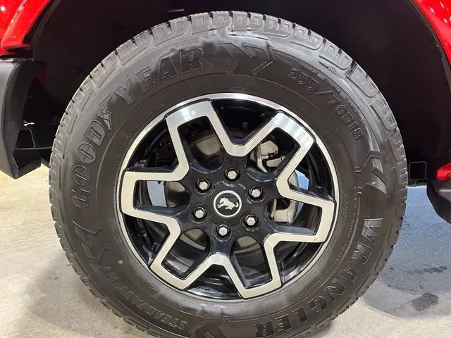 Used 2022 Ford Bronco Outer Banks AWD/4WD image 28