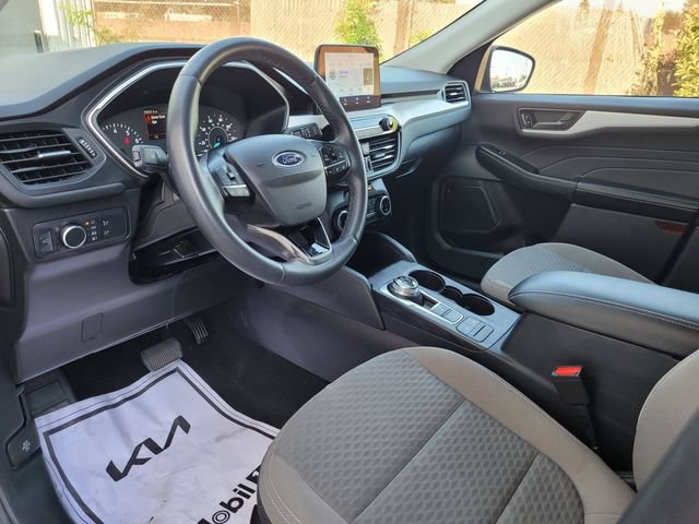 Used 2022 Ford Escape SE w/ Convenience Package FWD image 11