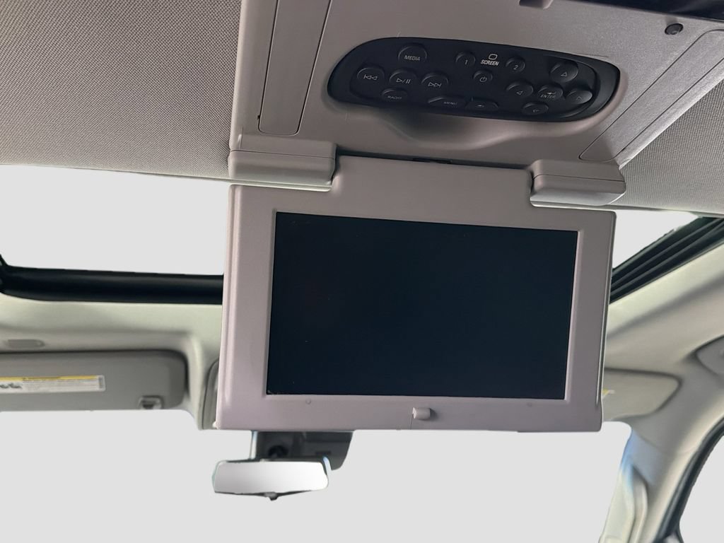 Used 2017 Cadillac Escalade Luxury AWD/4WD image 26