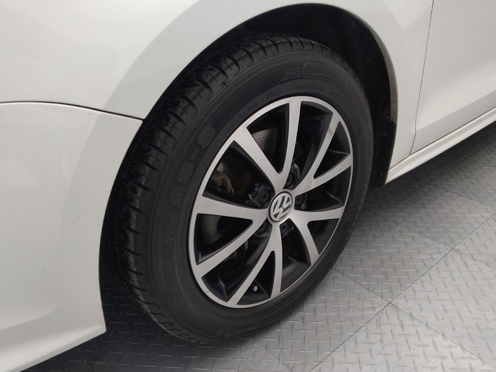 Used 2018 Volkswagen Jetta SE image 31