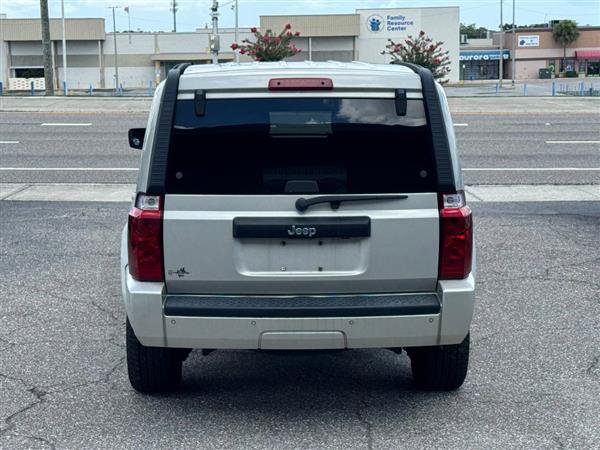 Used 2007 Jeep Commander Sport RWD image 3