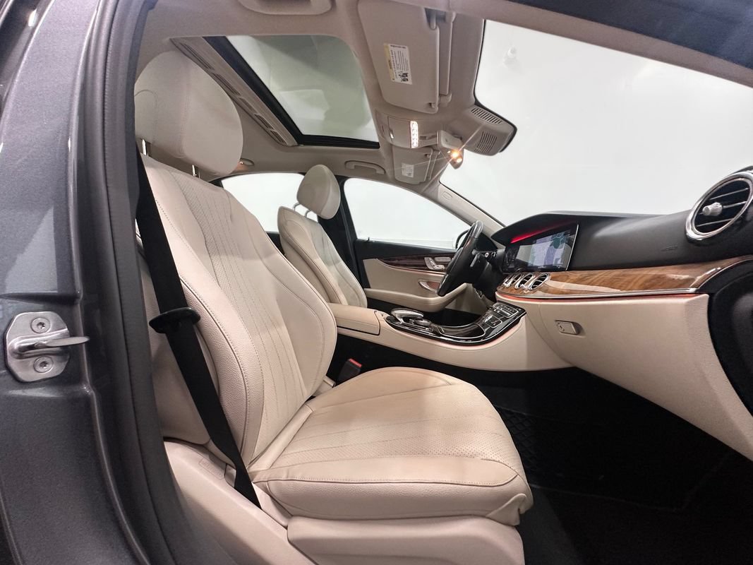Used 2018 Mercedes-Benz E 300 4MATIC image 17