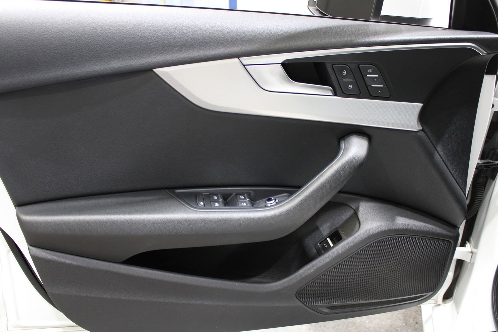 Used 2018 Audi A4 2.0T Ultra Premium w/ Convenience Package image 23