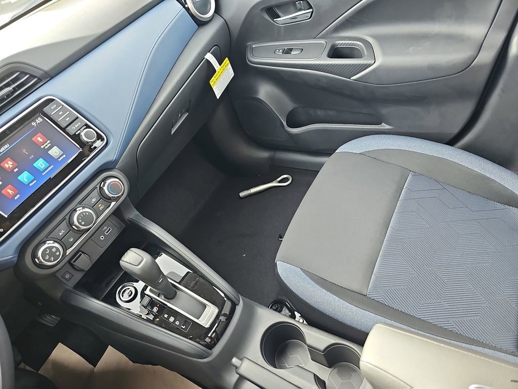 New 2025 Nissan Versa SV w/ Trunk Package FWD image 27