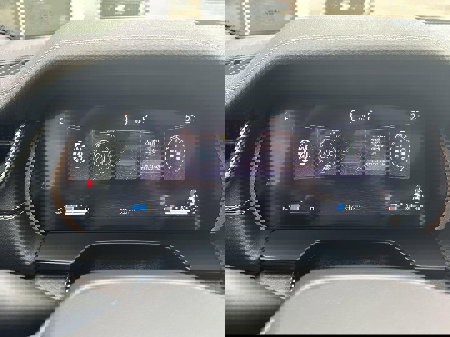 Used 2025 Jeep Grand Cherokee L Limited w/ Luxury Tech Group II image 19